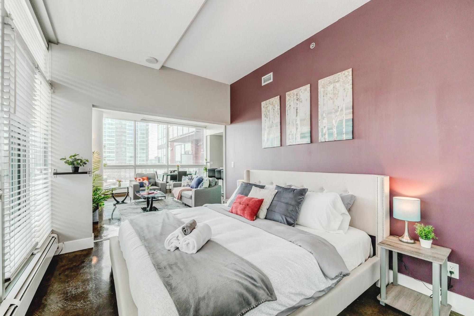 Upscale 2Br Condo - King Bed - Stunning Views Calgary Exterior photo